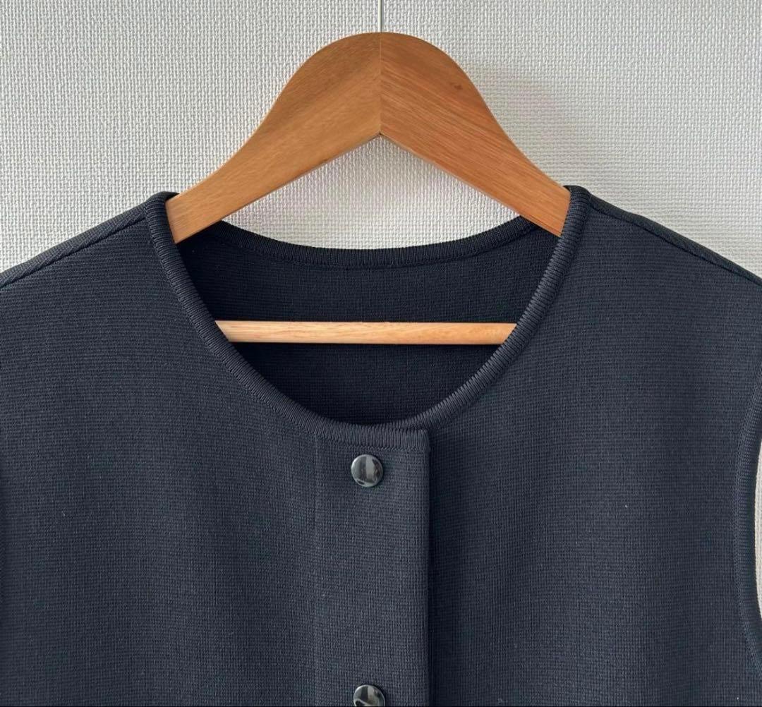 ADORE ペプラムニット　ジレ　ベスト　黒　38