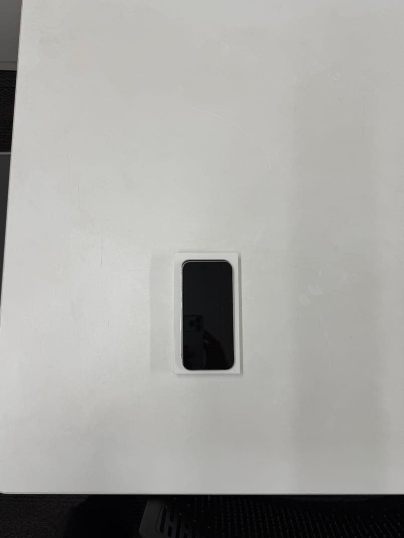 iPhone 15Pro ホワイトチタニウム　本体