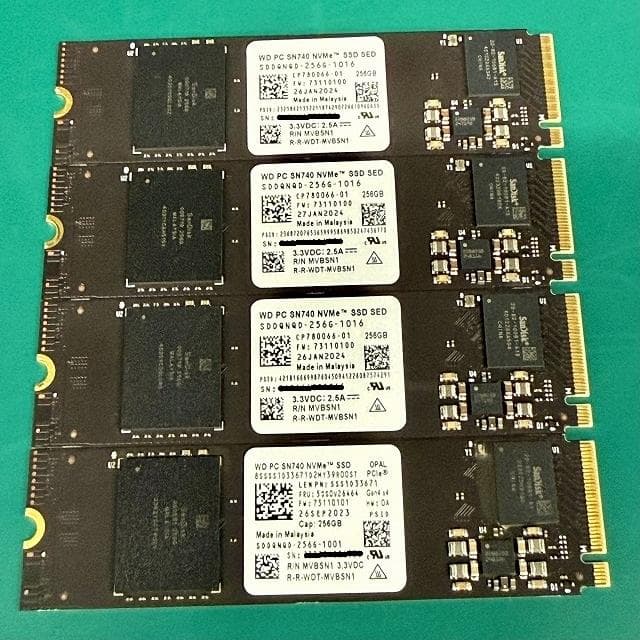 S*様 【新品同様4個セット】WD PC SN740 256G SSD