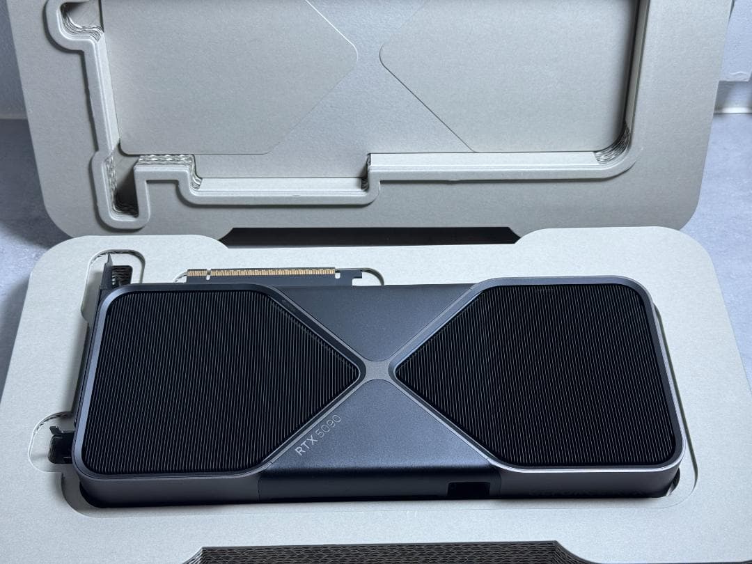 グラフィックボード・グラボ・ビデオカード NVIDIA RTX 5090 Founders Edition