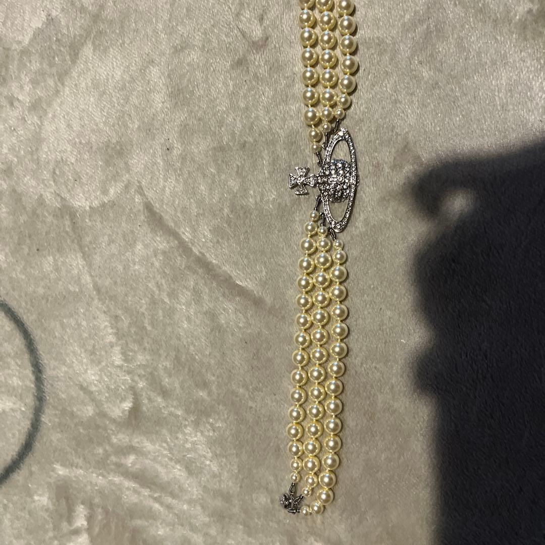 パールとクリスタルのネックレスVivienneWestwood