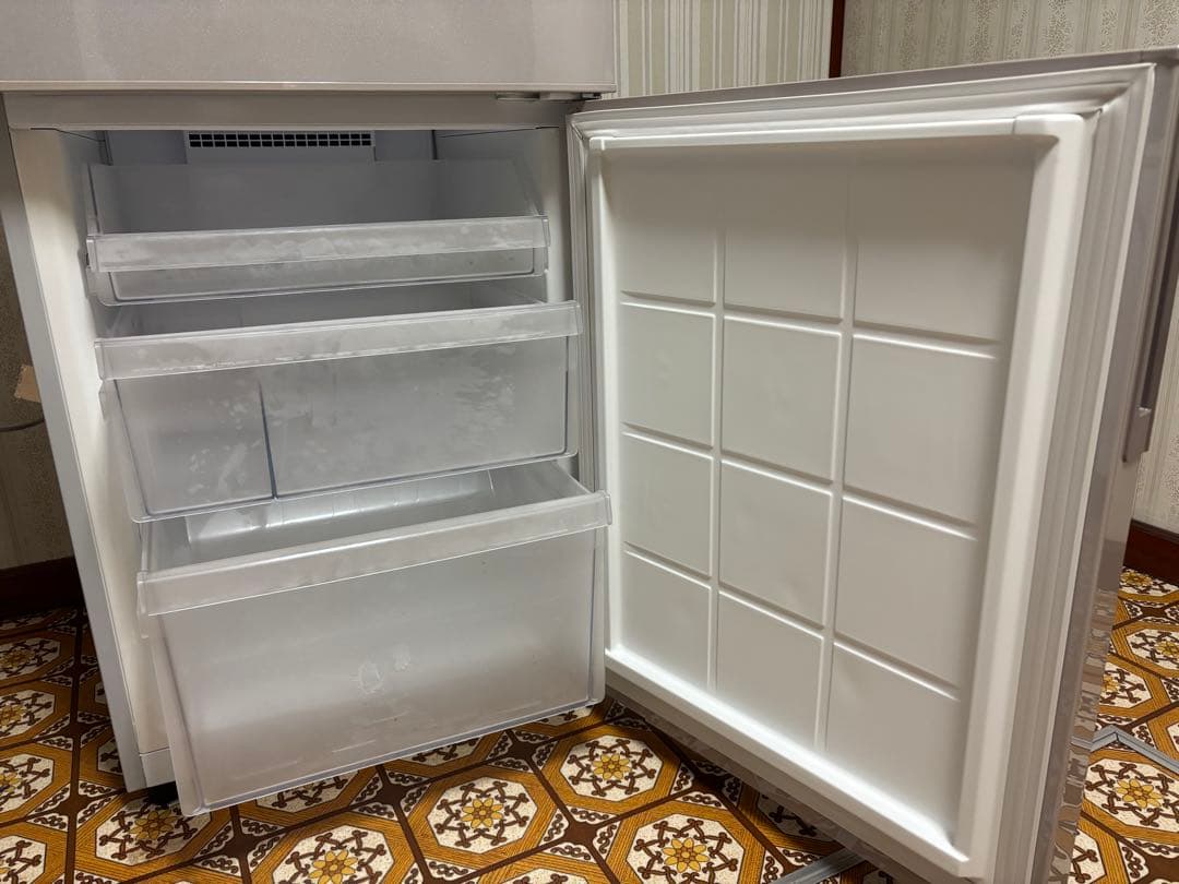 ☆よもぎもちさん専用☆ 北海道 道東地区引取可能SHARP冷凍冷蔵庫 270L