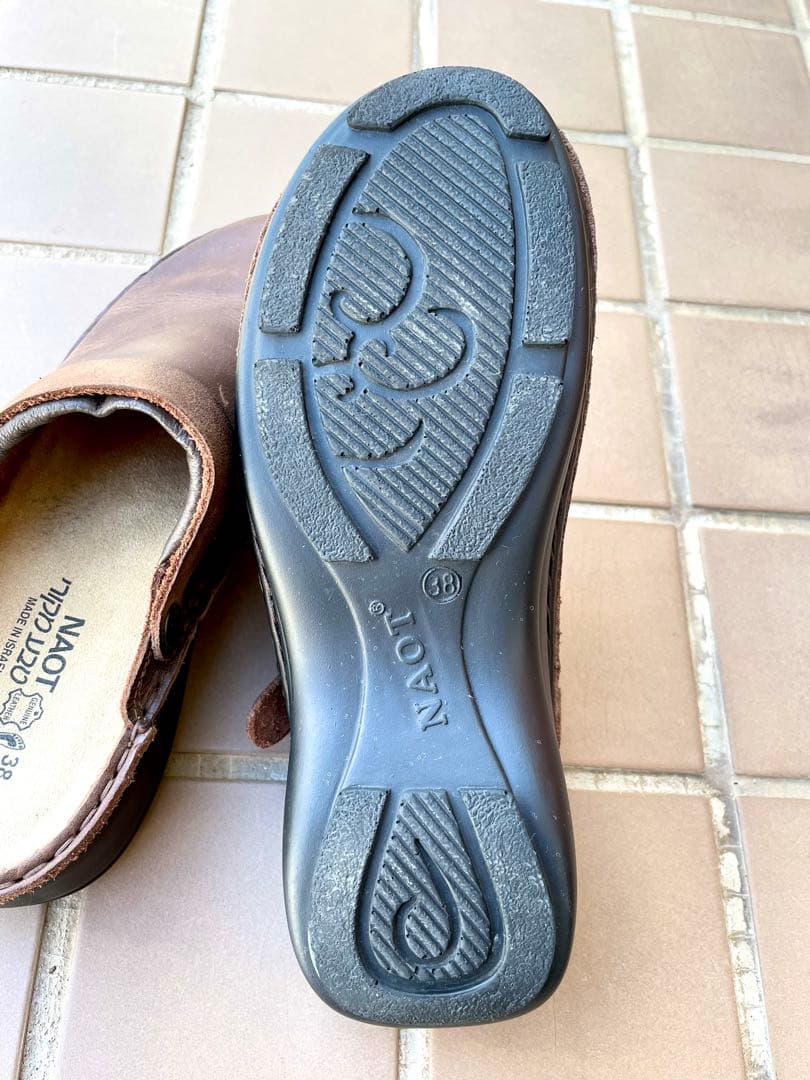 NAOT アイリス・ブラウン サボ・サイズ38