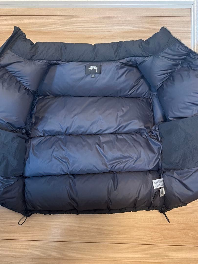 stussy ダウン　ブラック　M