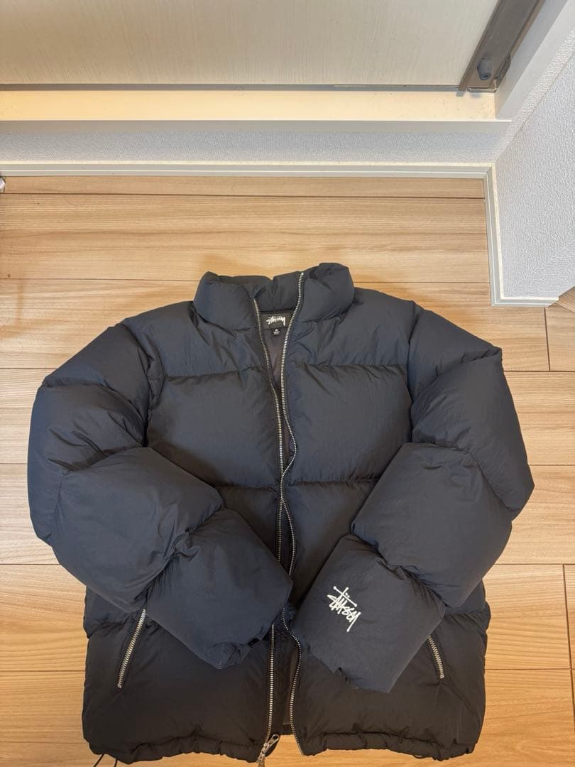 stussy ダウン　ブラック　M