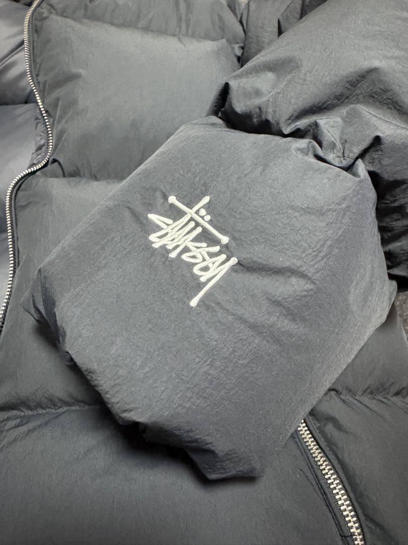stussy ダウン　ブラック　M