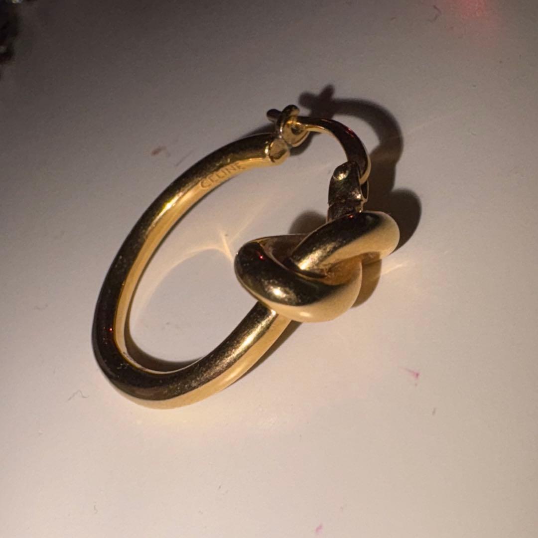 CELINE ノットフープピアス