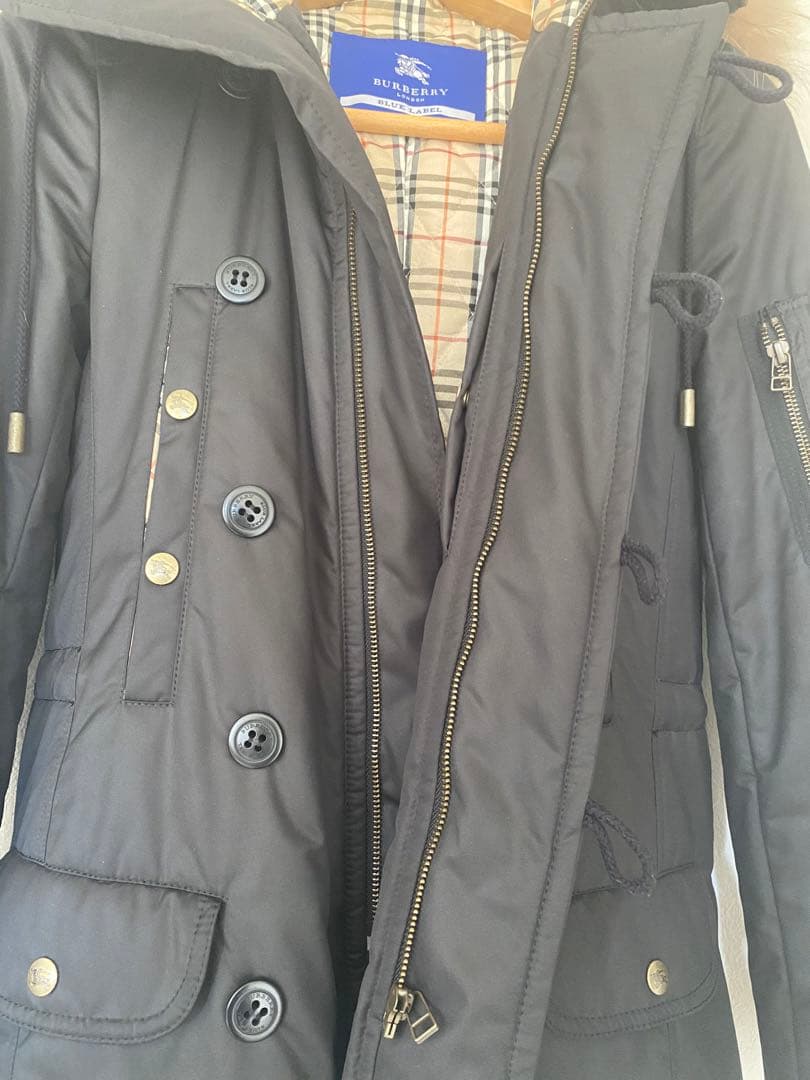 バーバリーブルーレーベルモッズコート 黒 ファー付き