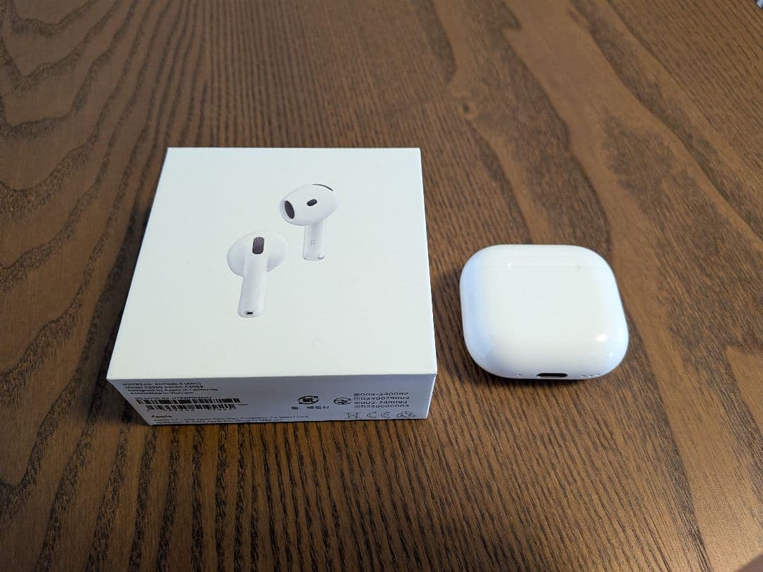 【美品】AirPods4 アクティブノイズキャンセリング搭載 保護ケース付き