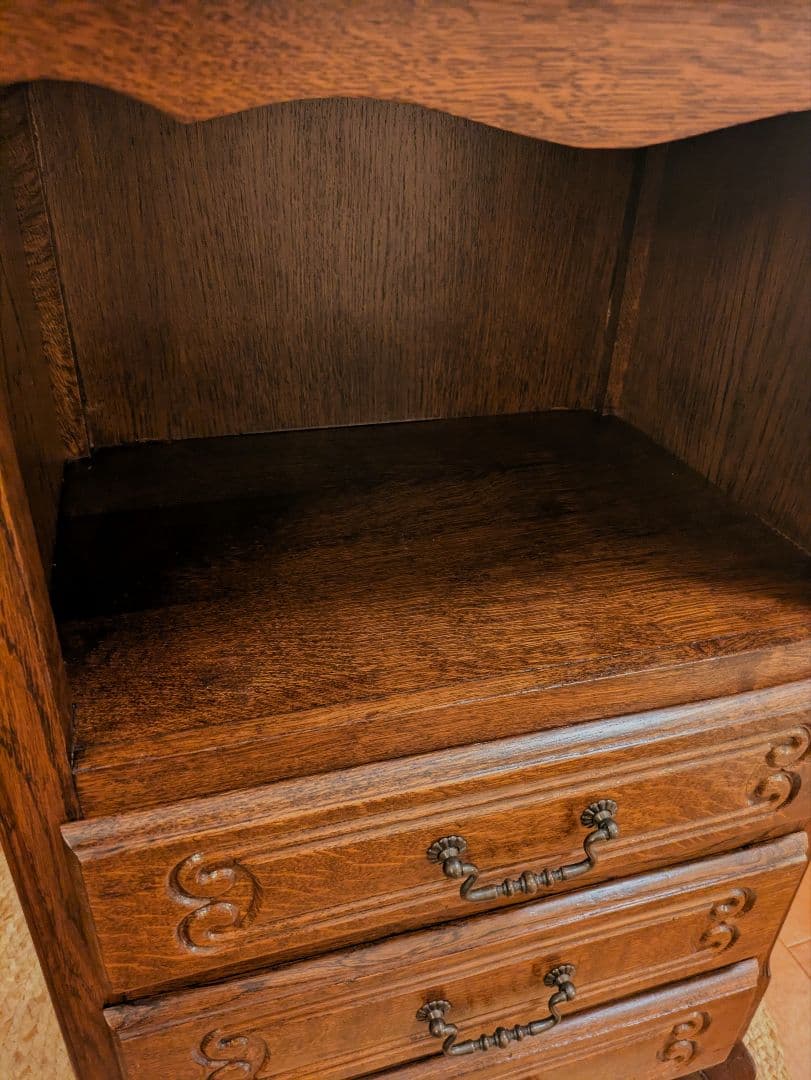 ルーマニア製 オーク材 猫脚チェスト