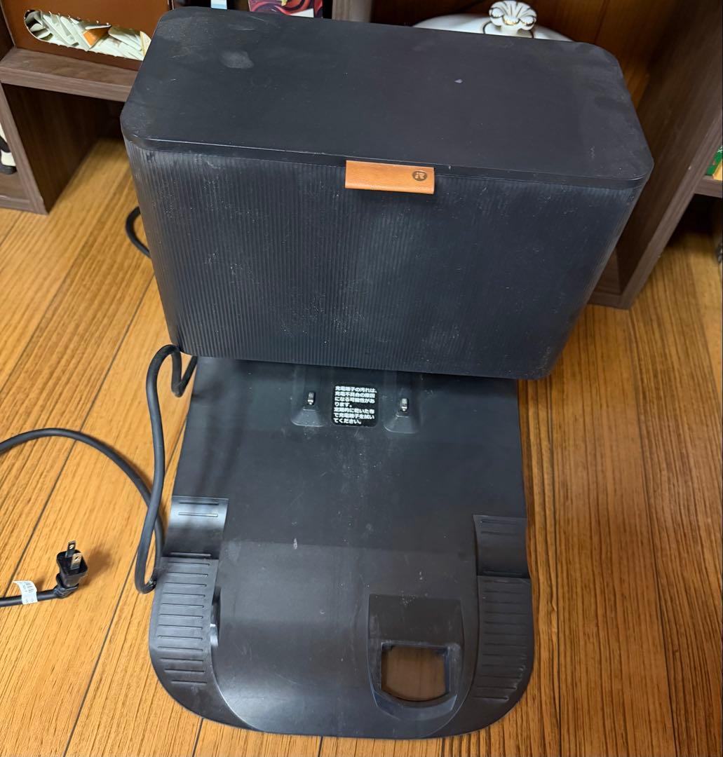 h*u様 ルンバj7 本体とクリーンベース充電ステーション