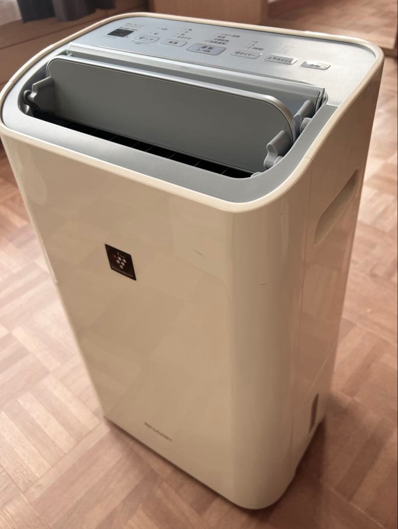 シャープ 除湿機 兼 空気清浄機 除湿　中古品