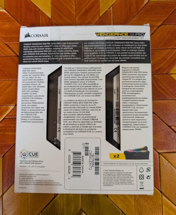 CORSAIR VENGEANCE RGB PRO 8GX2枚とおまけ付き