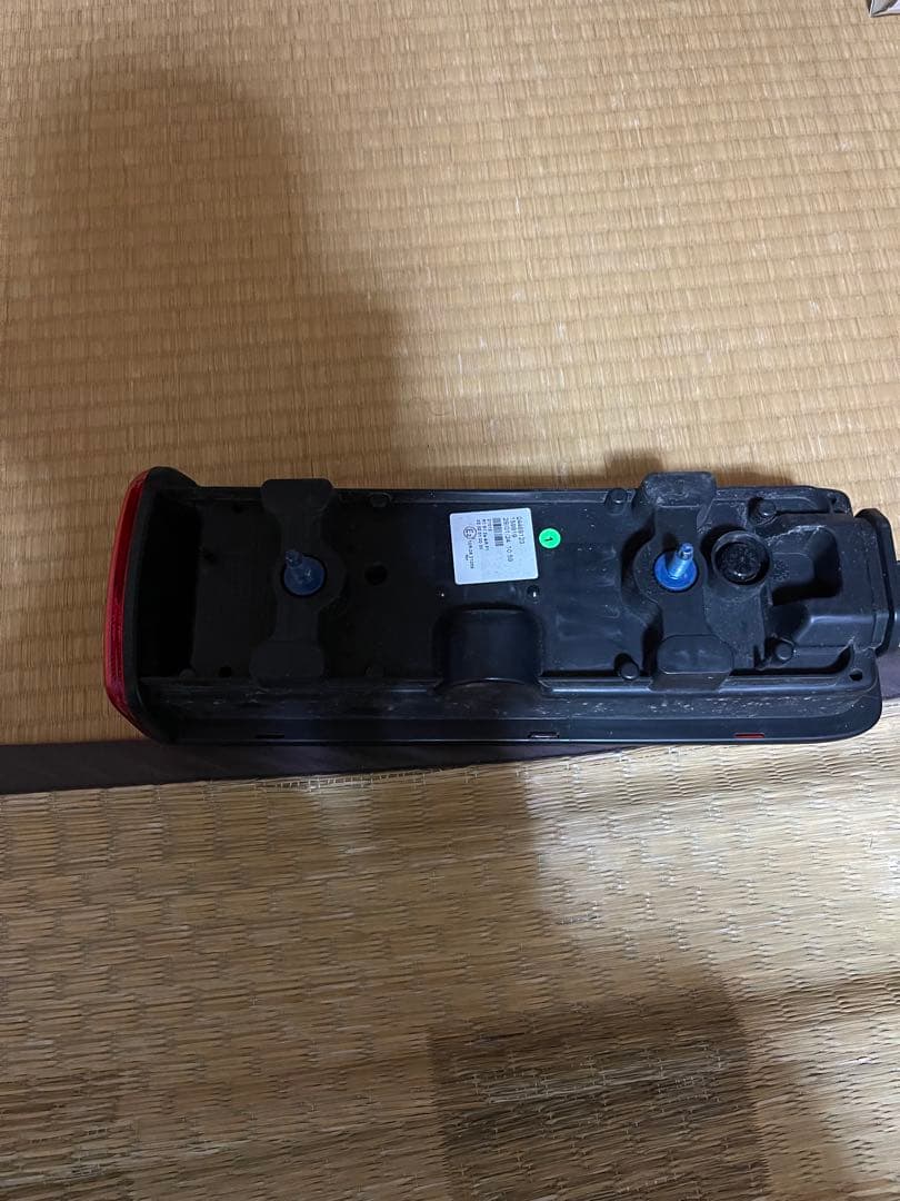 VOLVO ボルボ純正テールランプ 右側のみになります