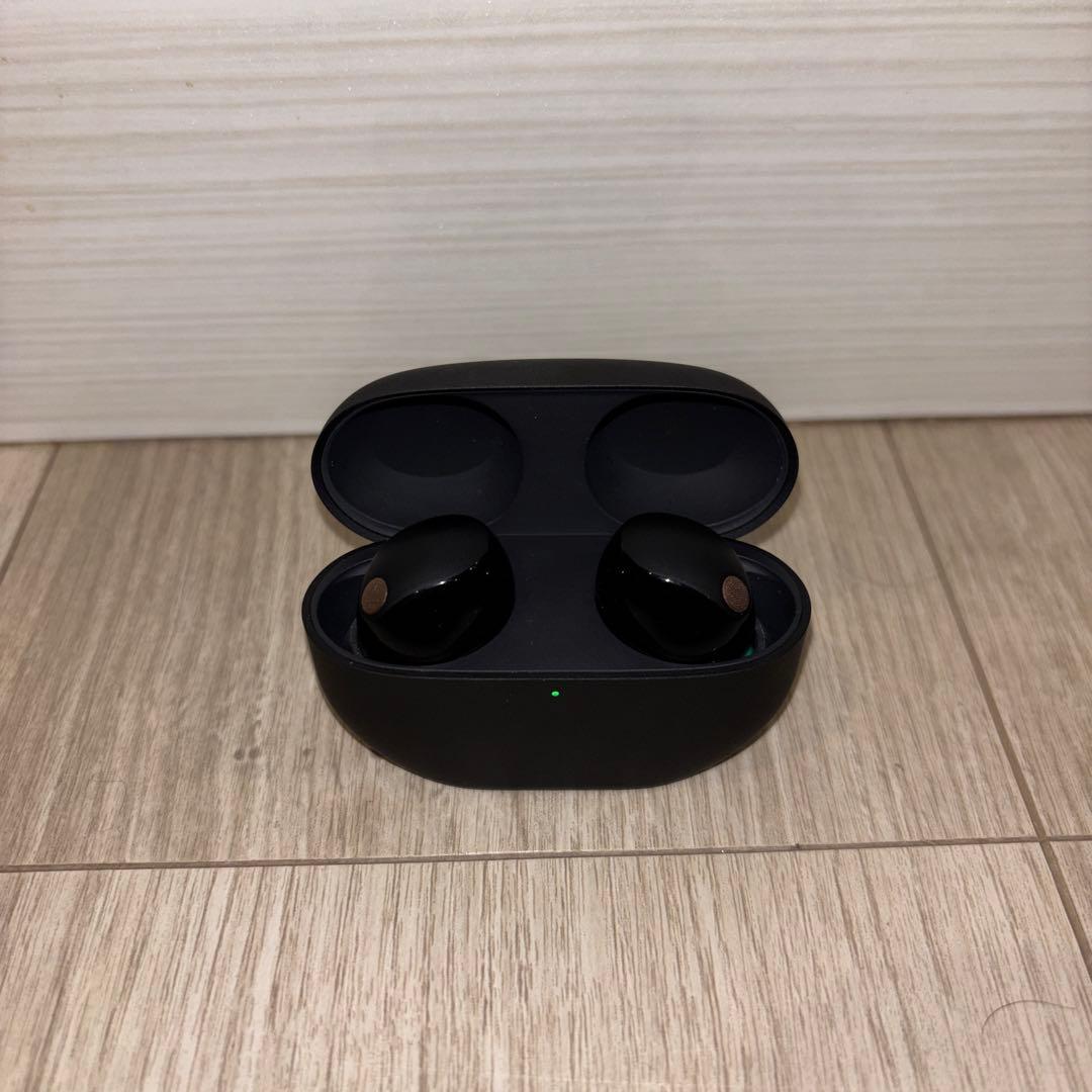 SONY ワイヤレスイヤホン ブラック 充電ケース付き　WF1000XM5