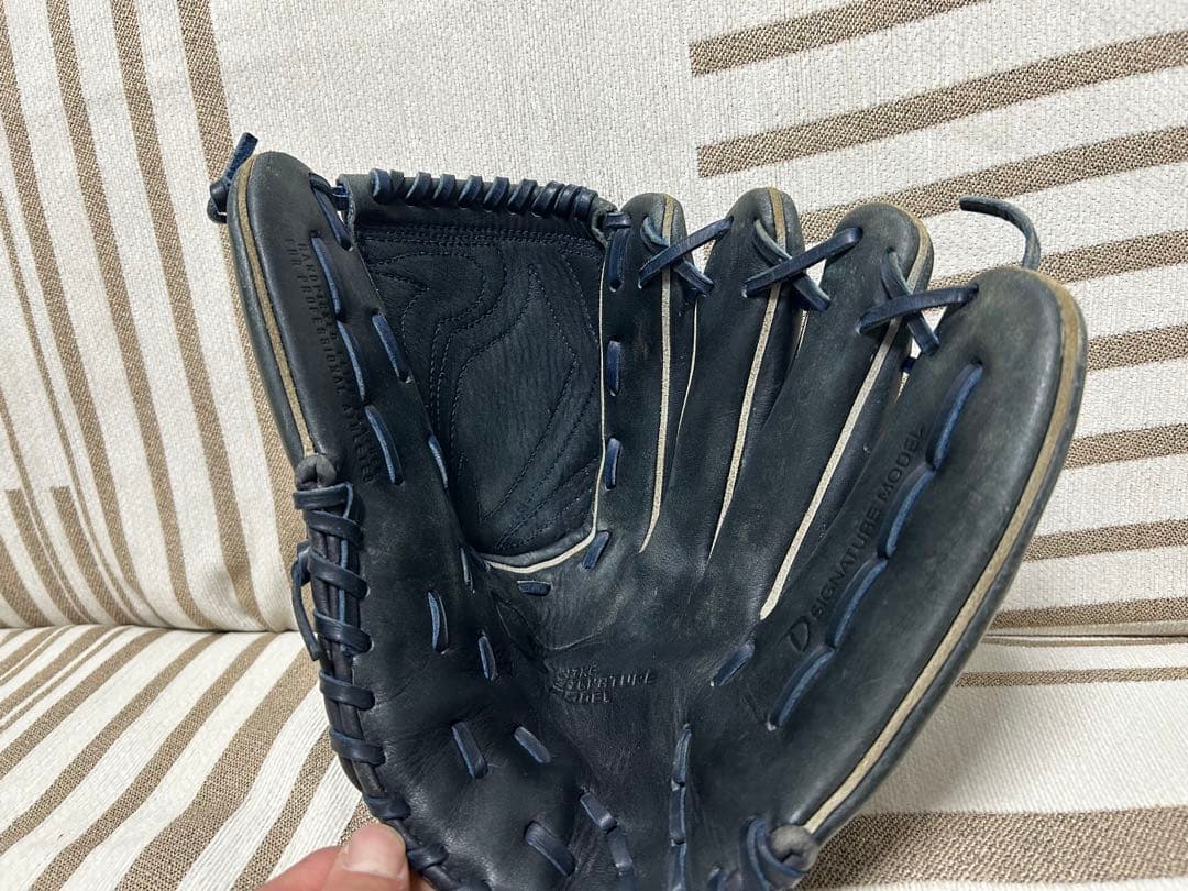 Nike 軟式グローブ ブラック ゴールドロゴ