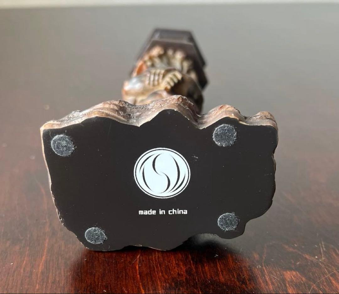 小さいけれど迫力があります　奈良・興福寺の国宝　龍燈鬼立像　レプリカ