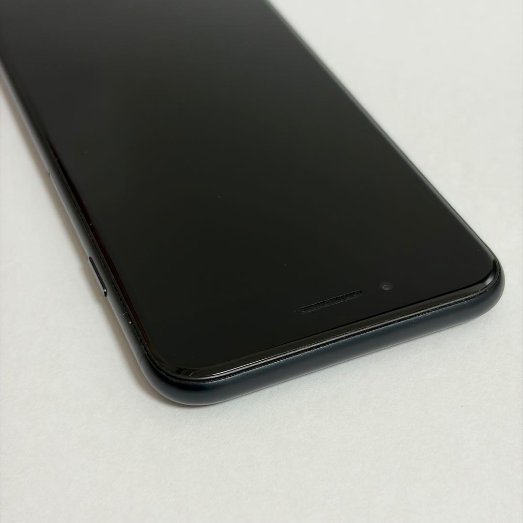 iPhone SE3 64GB ミッドナイト SIMフリー バッテリー84%