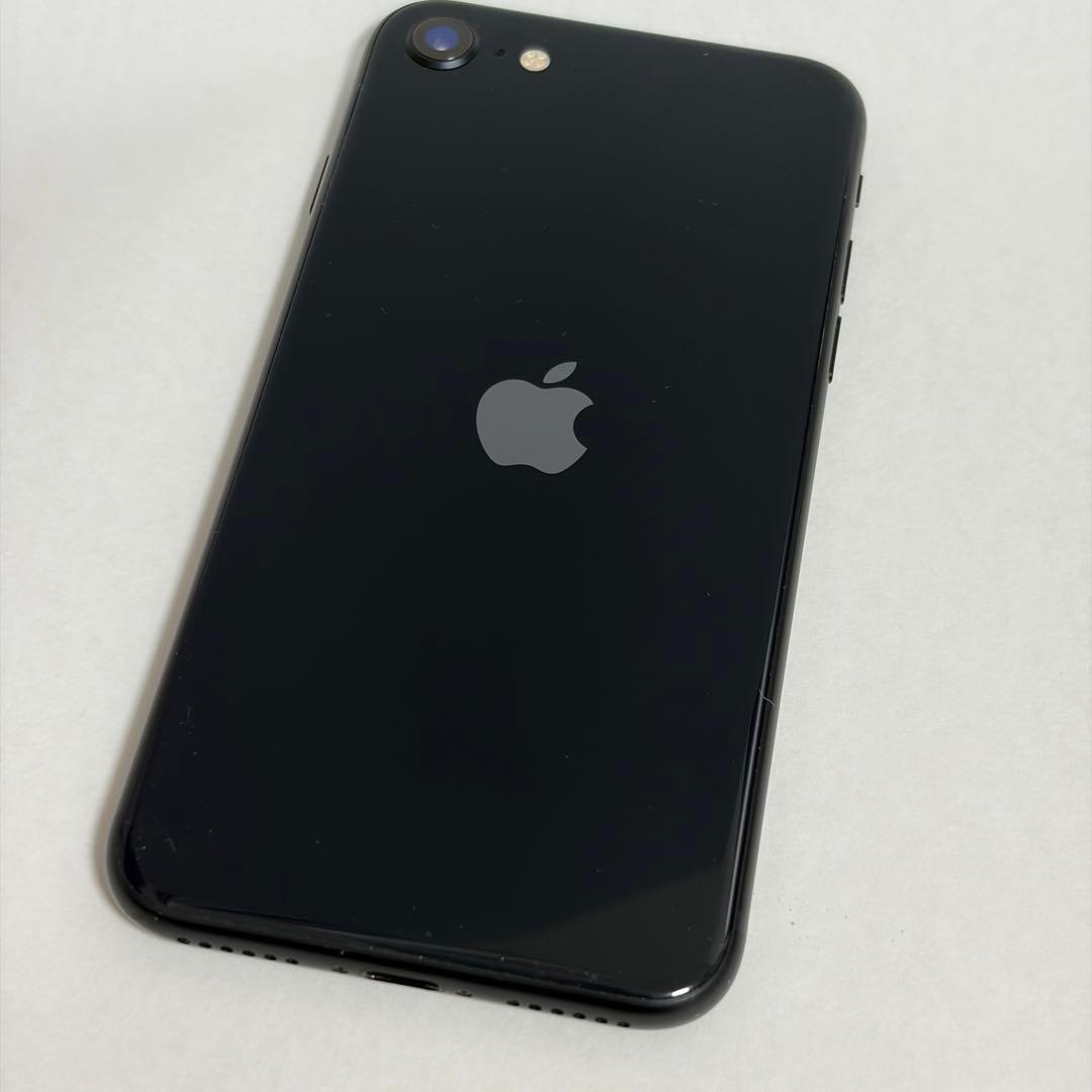 iPhone SE3 64GB ミッドナイト SIMフリー バッテリー84%