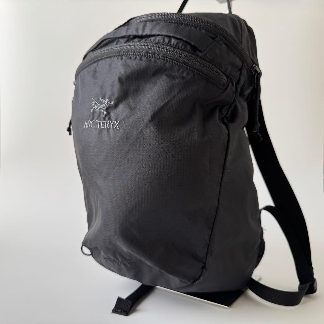 【極美品】 ARC’TERYX INDEX15 インデックス リュック　ブラック