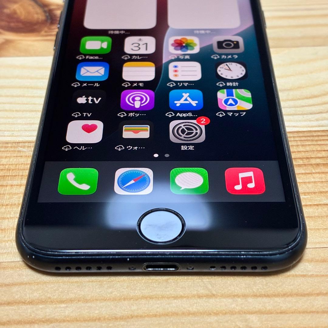 バッテリー新品　iPhoneSE第3世代64GB SIMフリー　yy17700b