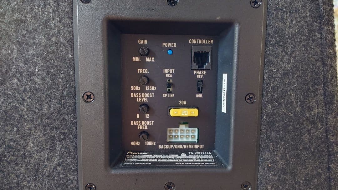 『車専用超重低音』Pioneer TS-WX1210A 30cmサブウーファー