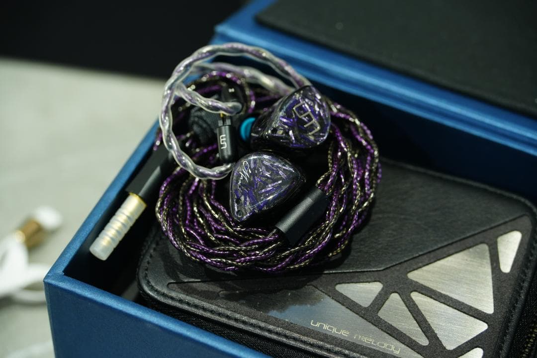 Unique Melody Max OBC骨伝導 + DD + BA + EST