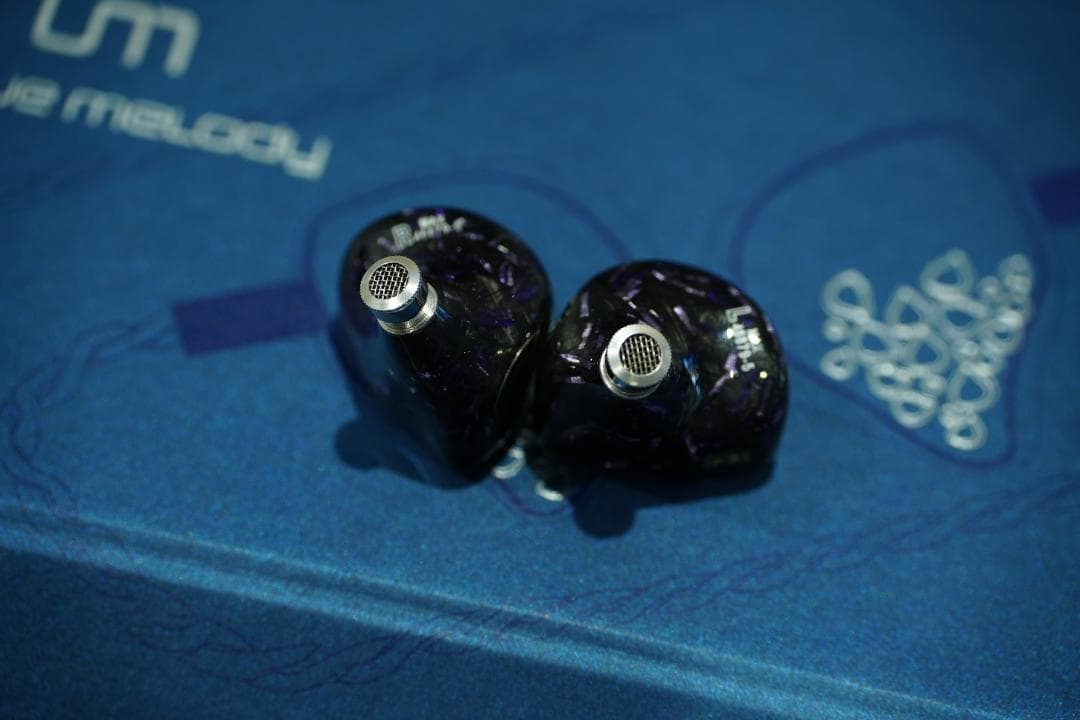 Unique Melody Max OBC骨伝導 + DD + BA + EST