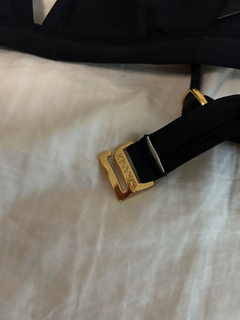 SISANDI トライアングルビキニトップ S