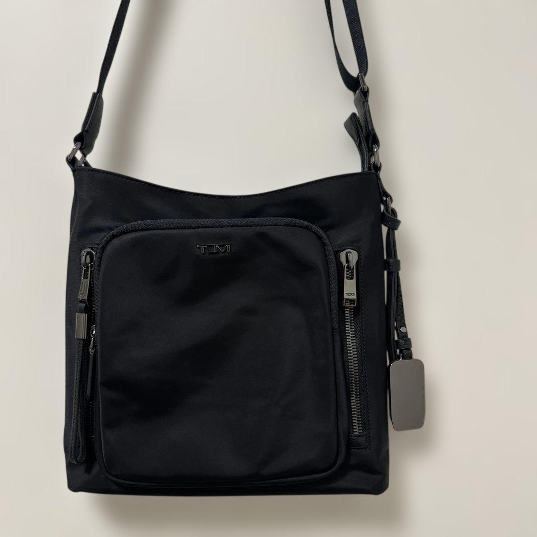 TUMI トゥミ　テイラー　クロスボディ　ショルダーバッグ