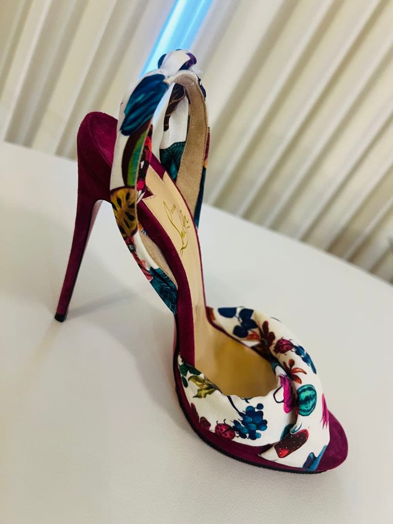 クリスチャンルブタン ヒール 美品