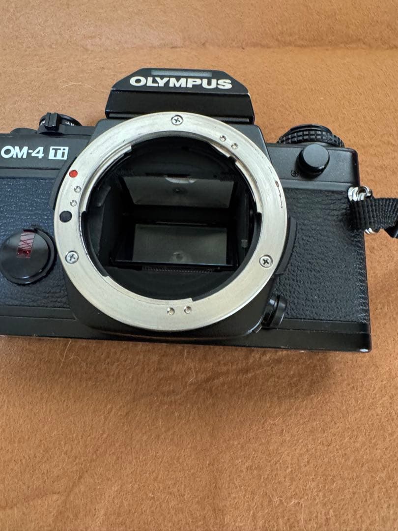 【極上美品】中古オリンパスOM4Tiブラックボディーのみ￼
