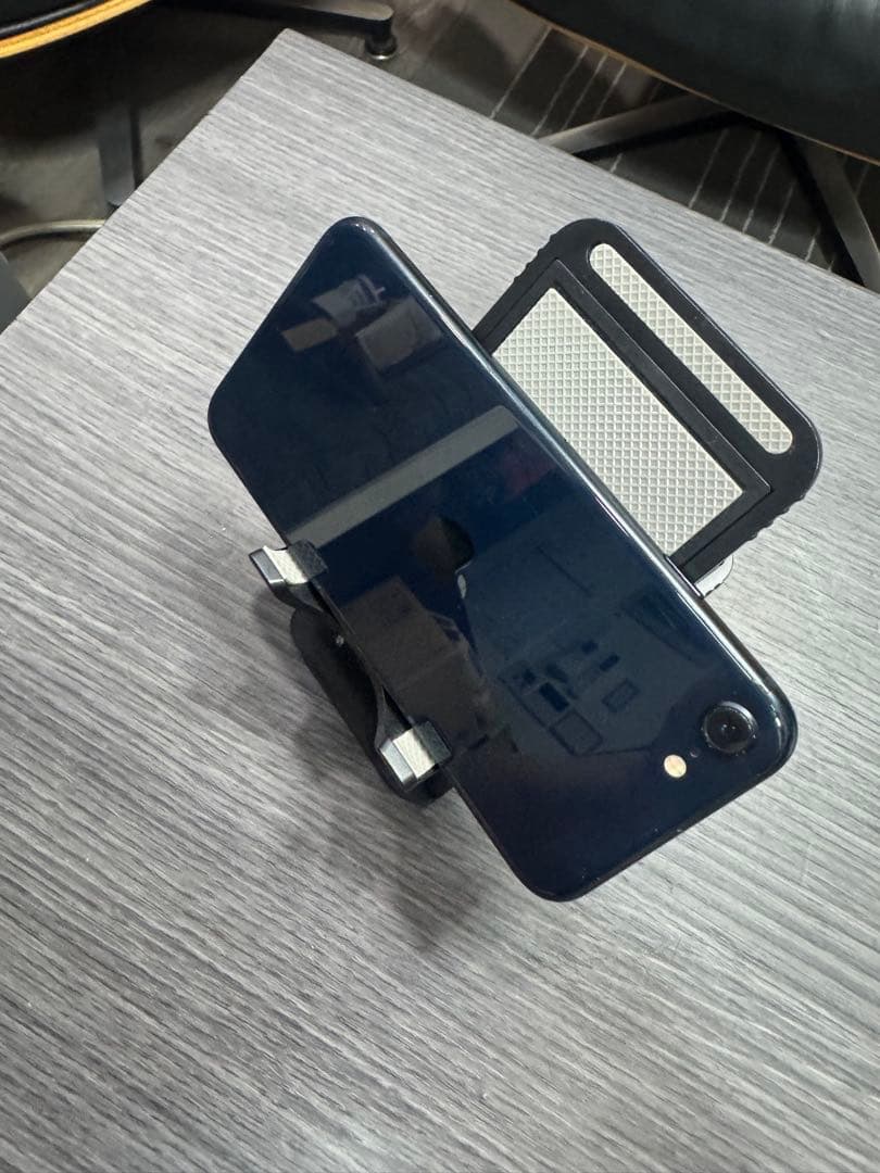 iPhonese3 第三世代　128gb ジャンク　画面割れ　se3