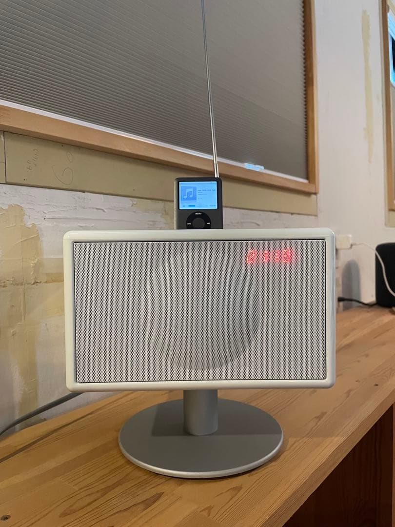 ホワイト色GENEVA Sound System Model S