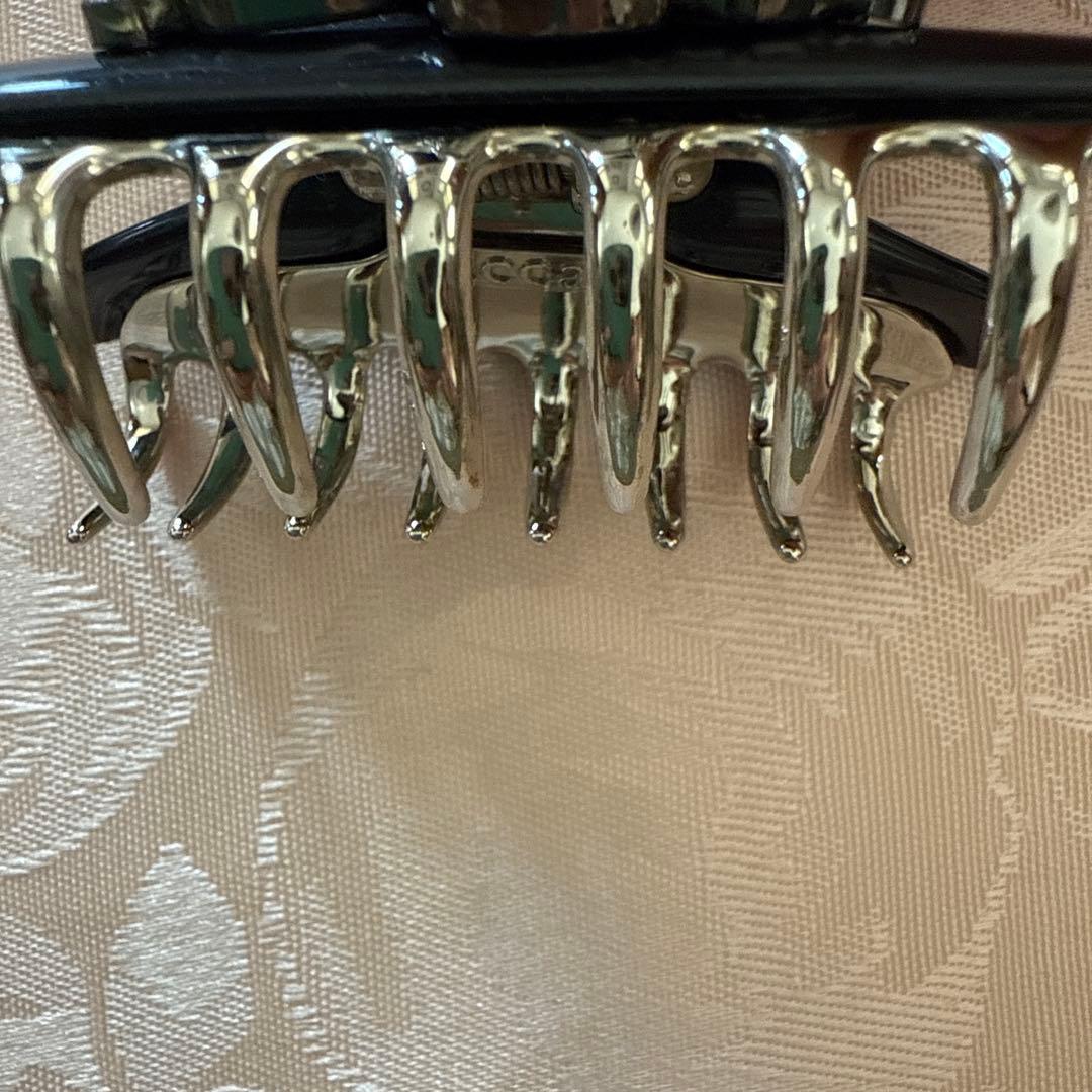 アッカクリスタル装飾黒ヘアクリップ