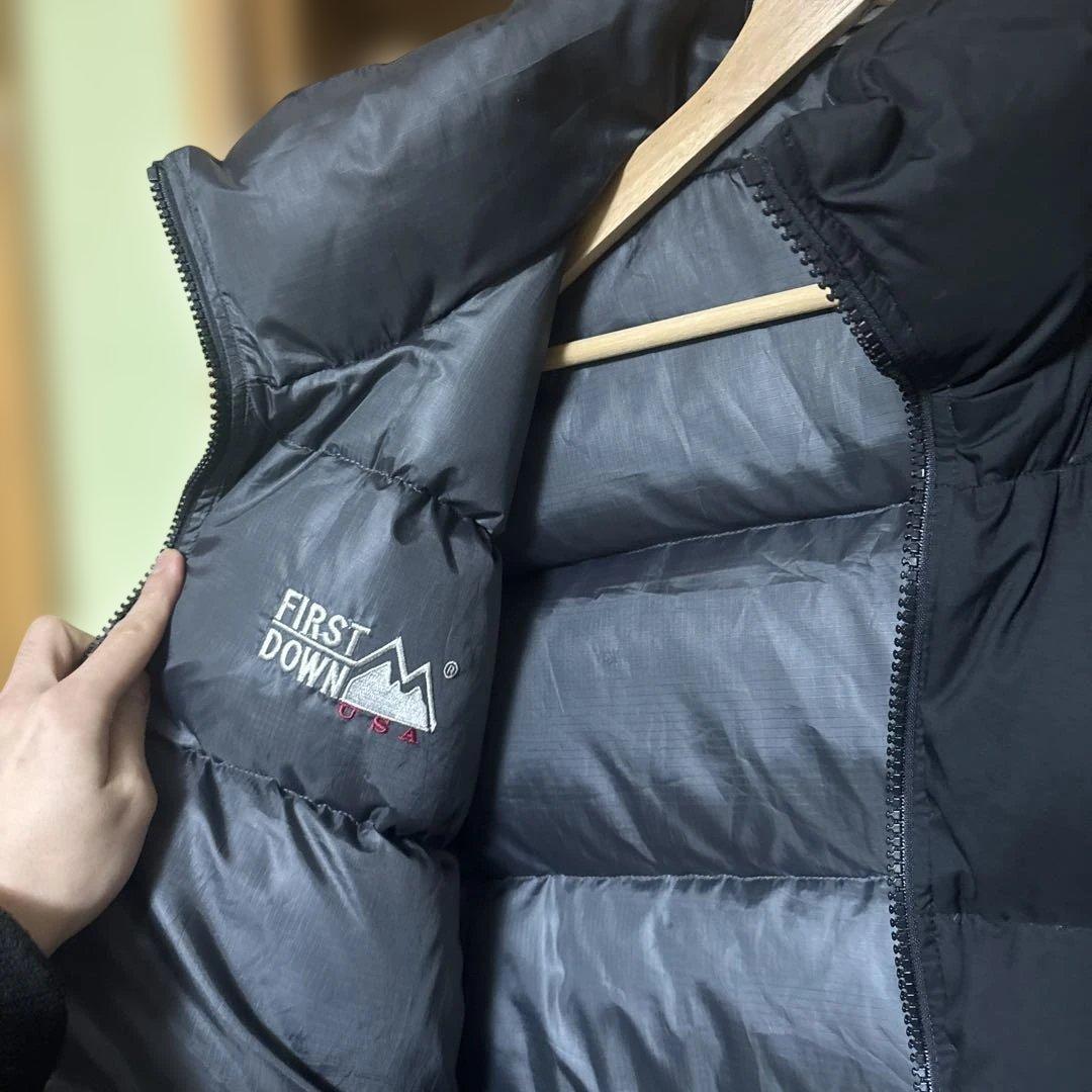 FIRST DOWN ブラック ダウンベスト