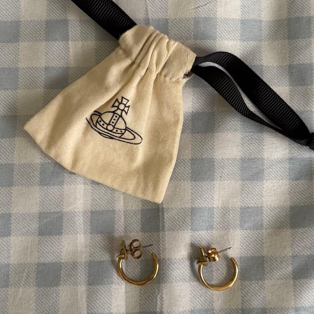 Vivienne Westwood ヴィヴィアンウエストウッド ピアス ゴールド
