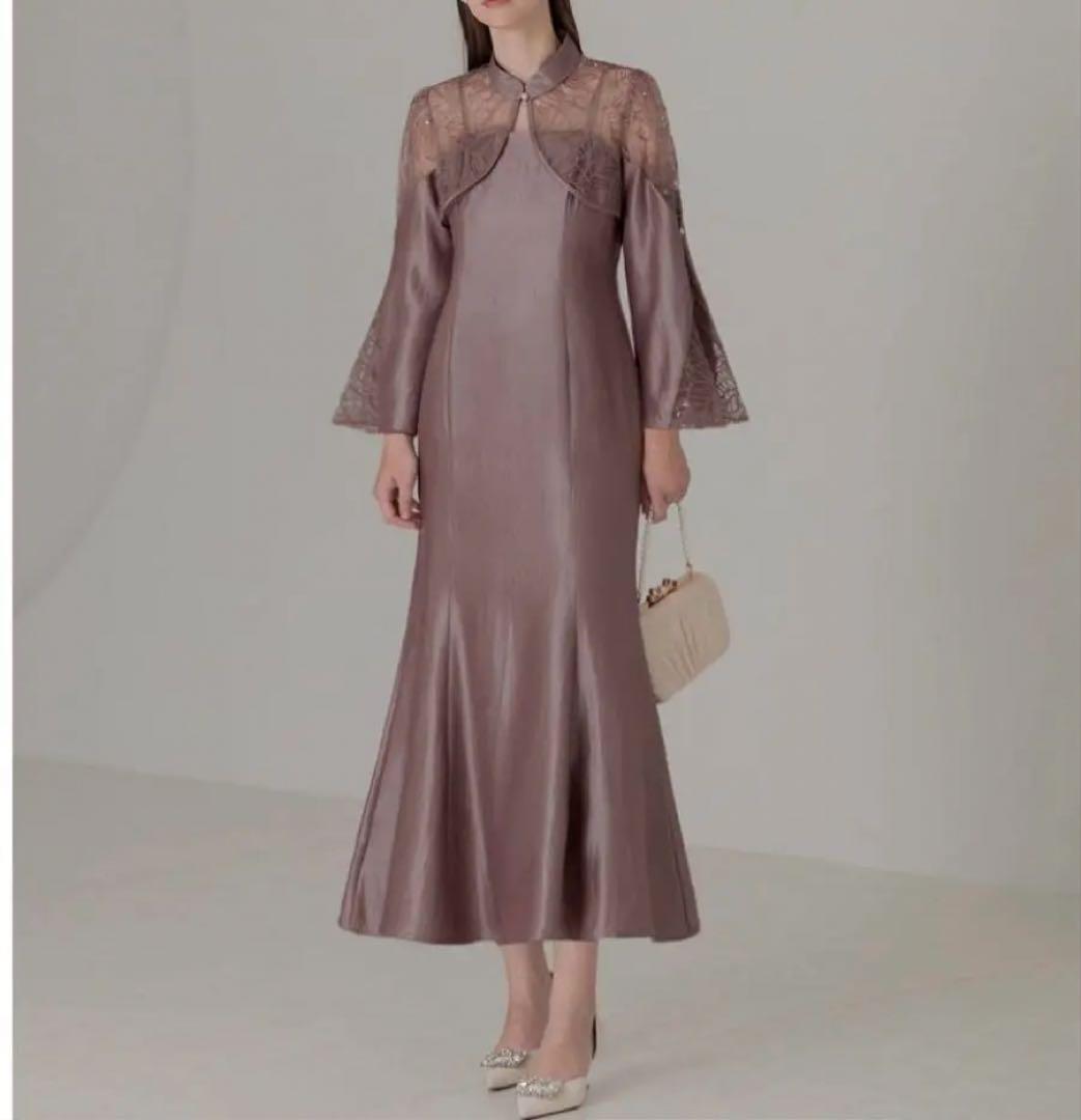 【新品】 Leja リーフ刺繍と光沢感のある生地が切替になったデザインのドレス