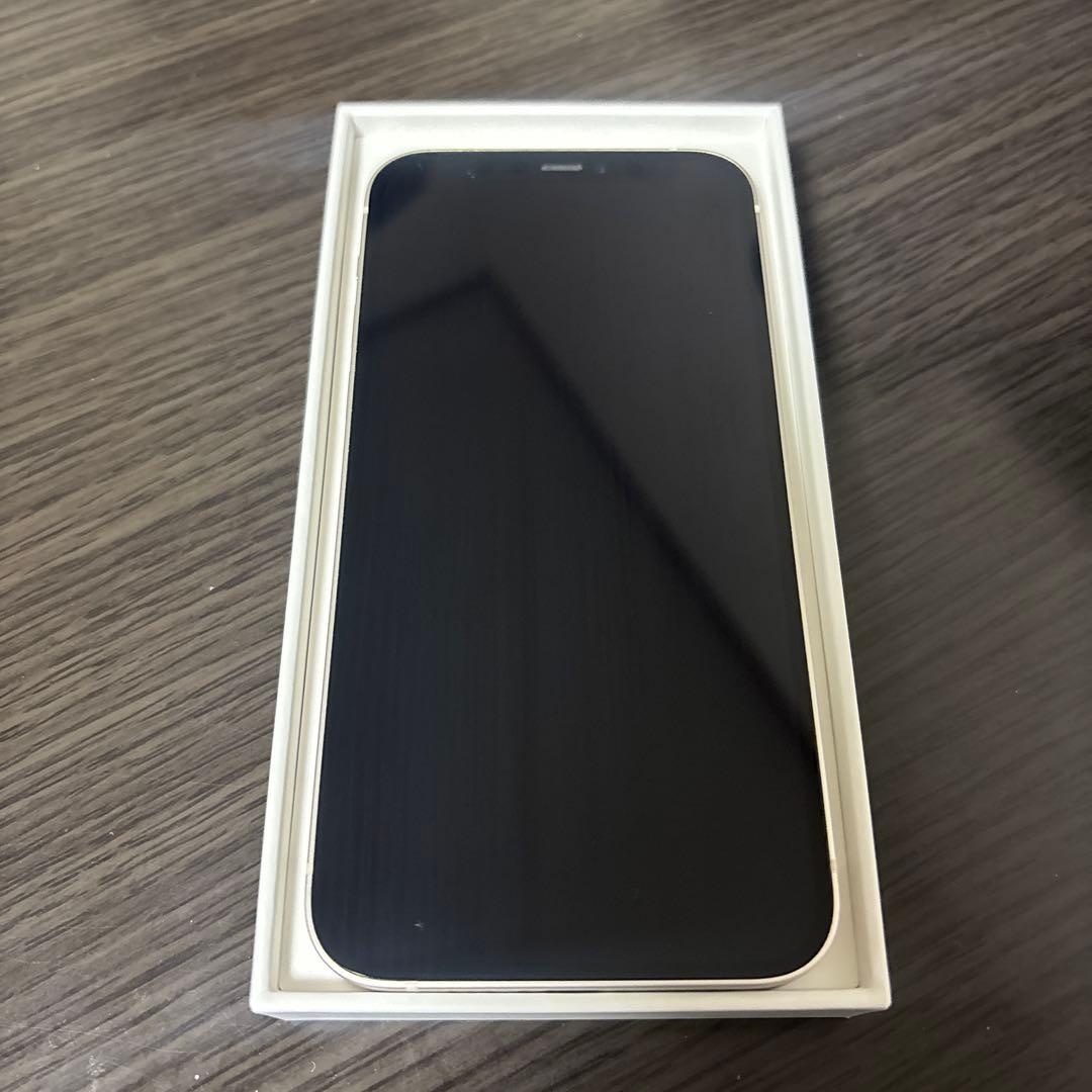 美品iPhone 12 ホワイト 64GB