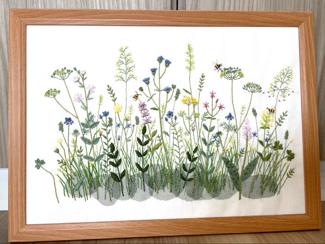 青木和子　刺繍　完成品　ガーデン　③