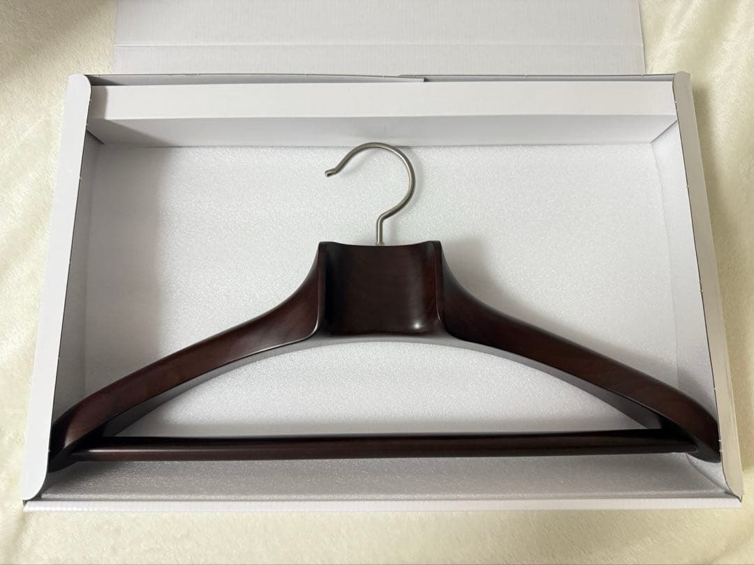 新品　♡ナカタハンガー　AUT-02　 木製ハンガー　一本物　43cm