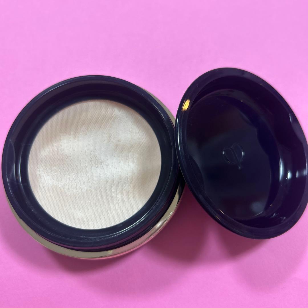 クレ・ド・ポー ボーテ　プードルトランスパラントn M 1 ライト 81g