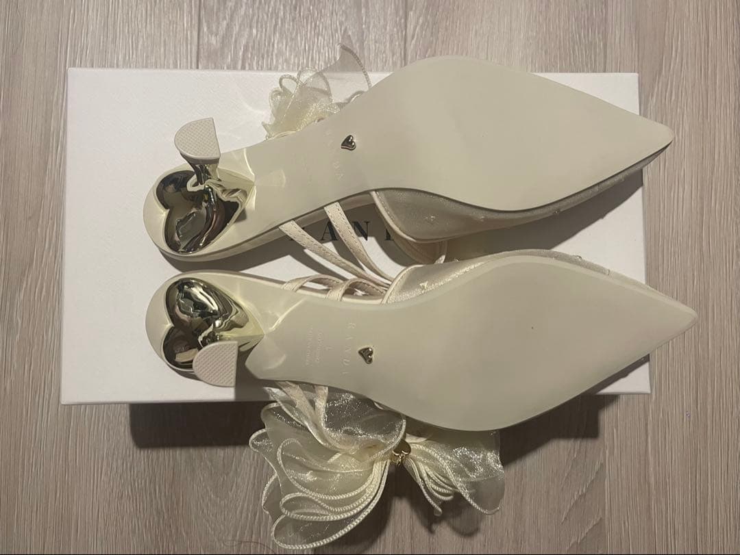 RANDA シフォンリボンハートミュールパンプス アイボリー　Lサイズ