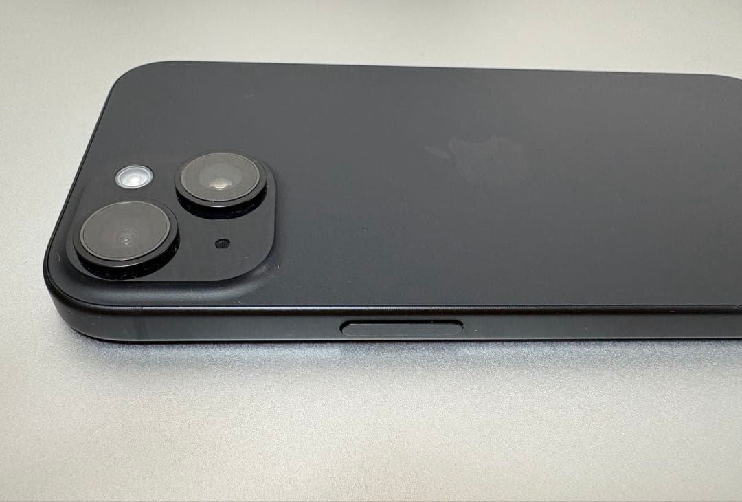 最終価格iPhone 15 SIMフリー｜バッテリー100%｜ケース&フィルム付