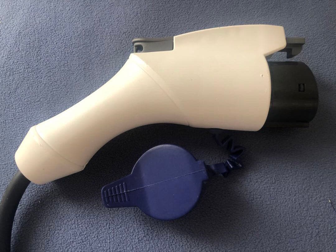 日産EV充電ケーブル