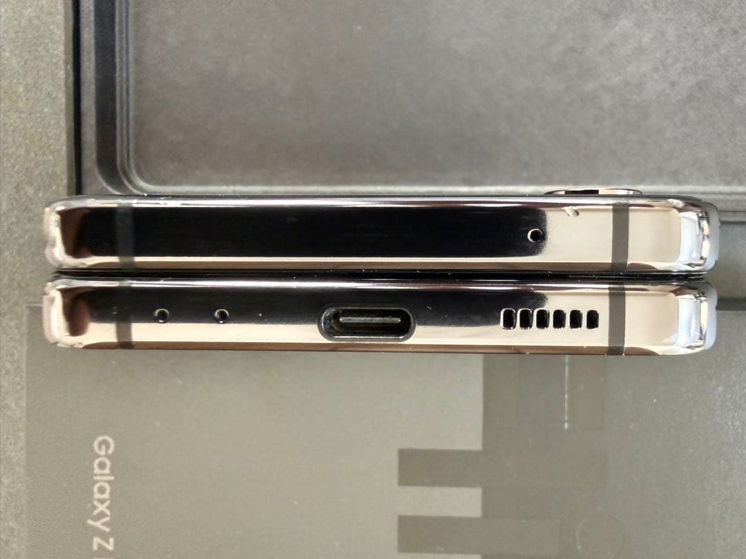 ▲Galaxy Z Flip4▲グラファイト▲SM-F721C▲ サムスン▲