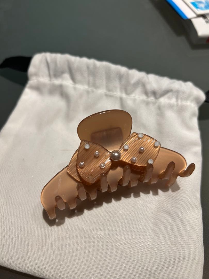 【もも】　ALEXANDRE DE PARIS ヘアクリップ