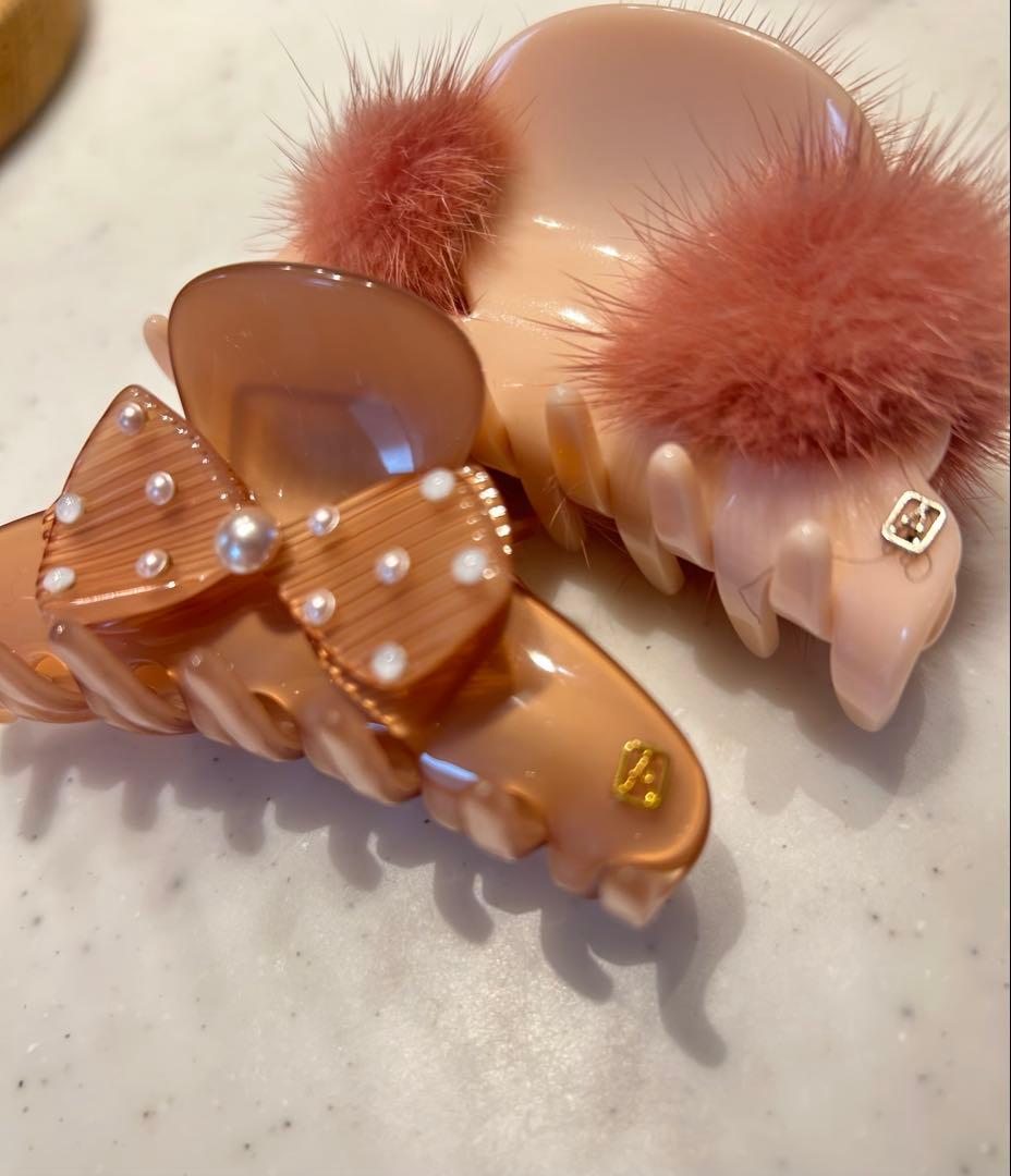 【もも】　ALEXANDRE DE PARIS ヘアクリップ