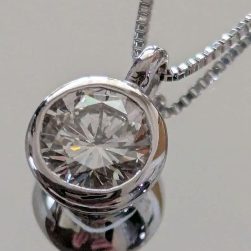 K18WG使用 1.076ct Ｄ SI1 EX HC天然ダイヤモンドネックレス