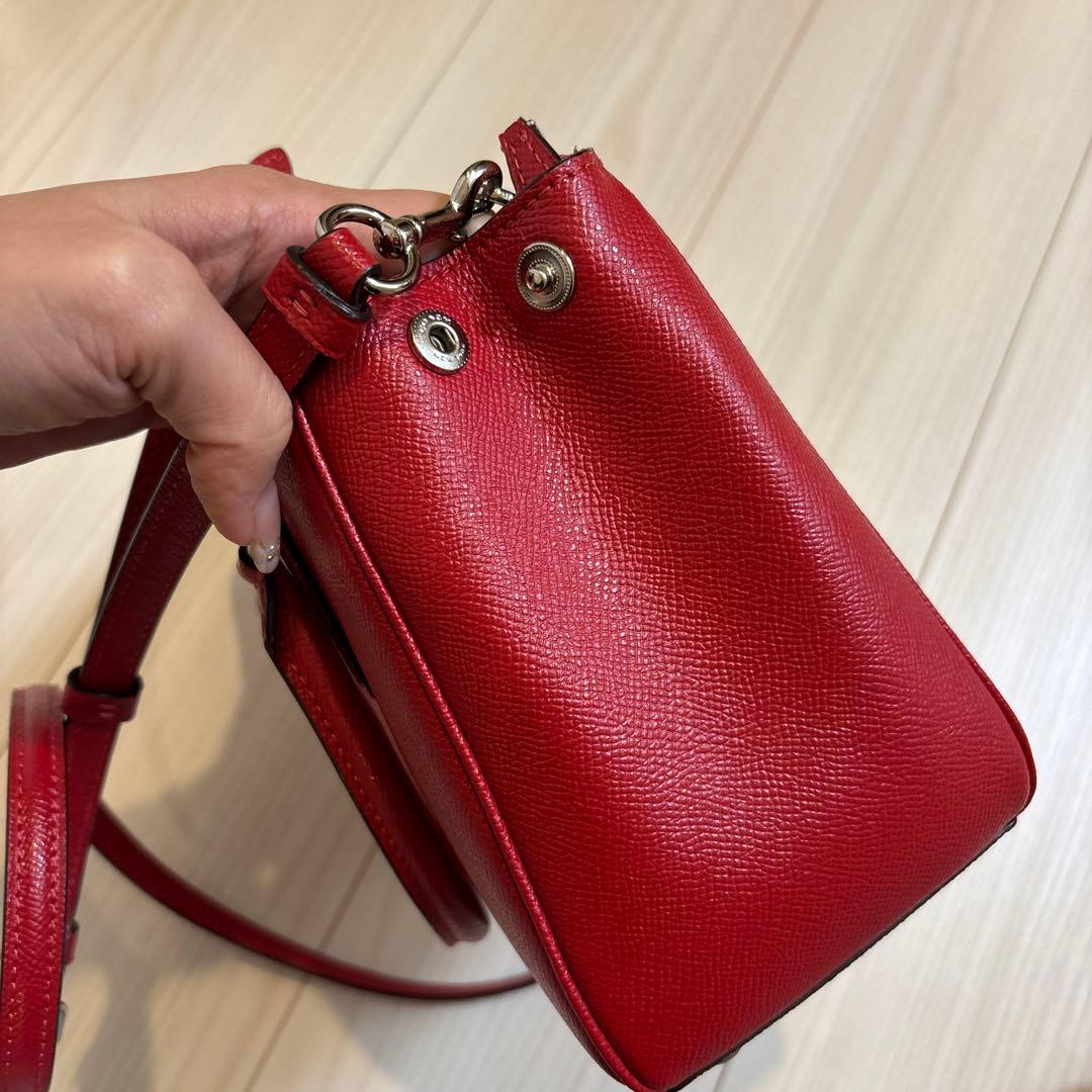 【美品】COACH スタッズ付きレッドショルダーバッグ